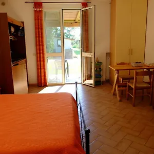 https://agriturismo-al-girasole-farm-holiday-bb.it-tuscanyhotel.com